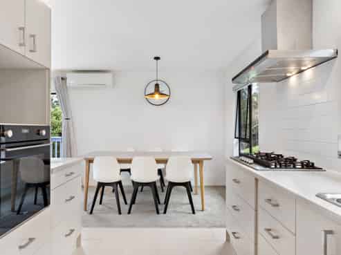 1/11 Jenanne Place, Totara Vale