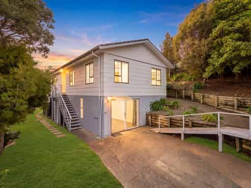 1/11 Jenanne Place, Totara Vale