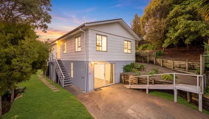 1/11 Jenanne Place, Totara Vale