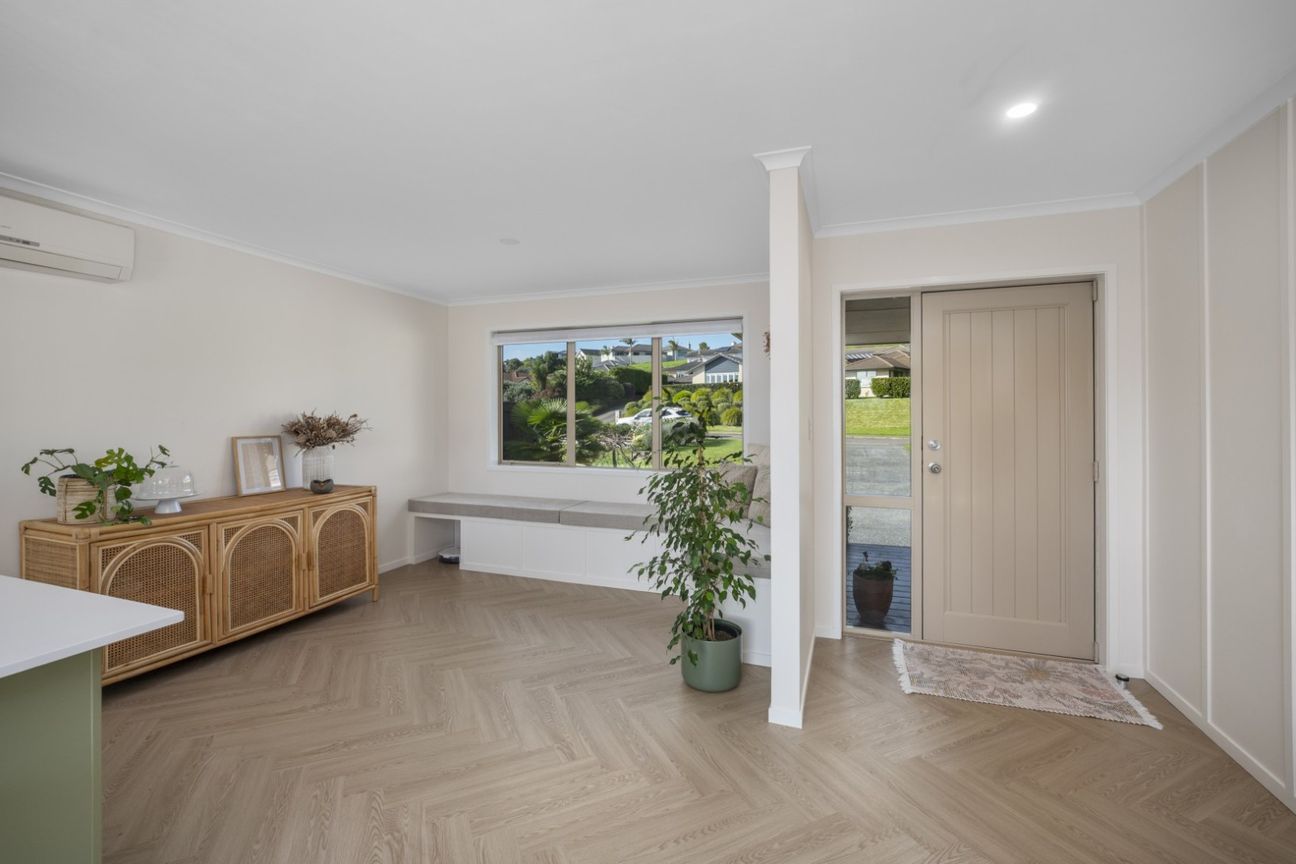 Your Fully Renovated Dream Sanctuary - Aanzicht 2