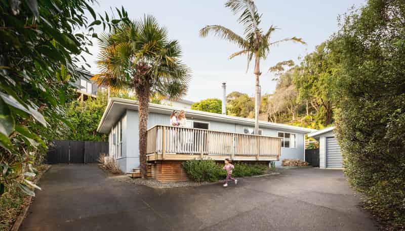 34 Graham Place, Bellevue
