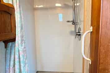 Room 4/ 21 London Street, Dunedin Central