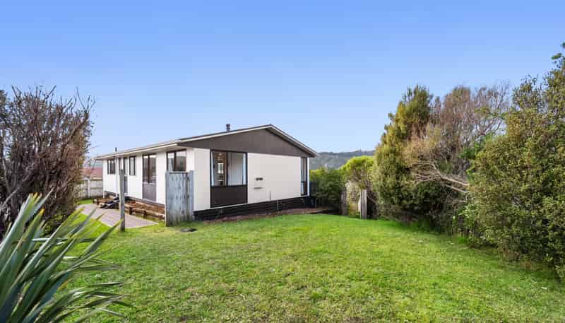 20 Fenchurch Grove, Stokes Valley