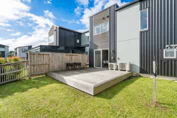 4 Selkirk Lane, Hamilton Lake