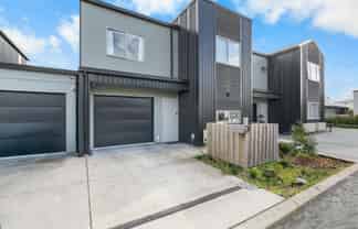 4 Selkirk Lane, Hamilton Lake