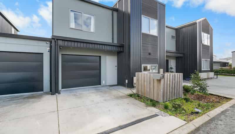 4 Selkirk Lane, Hamilton Lake