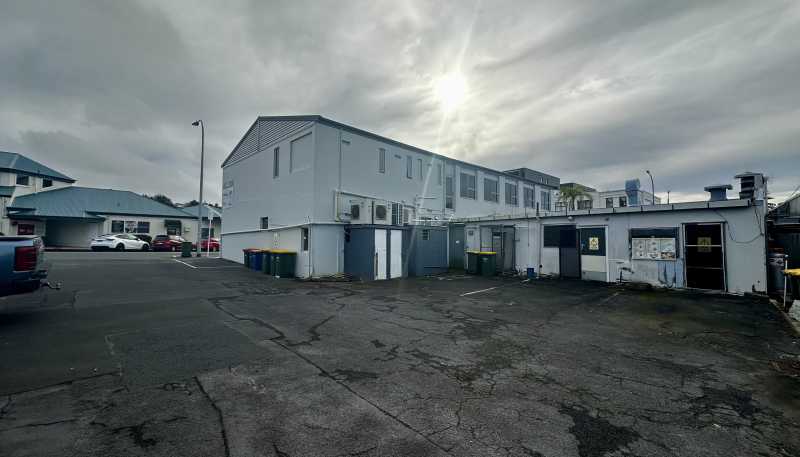 Shop 4/368 Beach Road, Mairangi Bay