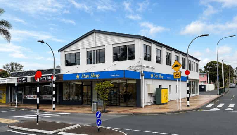 Shop 4/368 Beach Road, Mairangi Bay