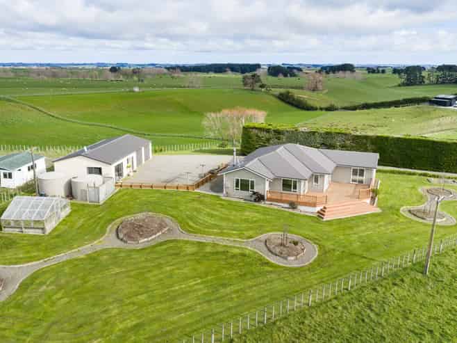 225 Makara Road, Halcombe