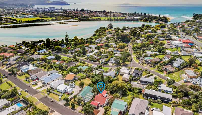 11 Moffat Road, Red Beach