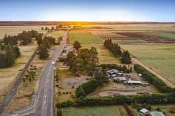 Freehold Country Bar & Lifestyle Opportunity