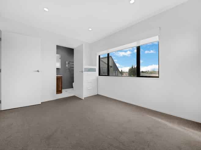 1/32 Sunlands Drive, Manurewa