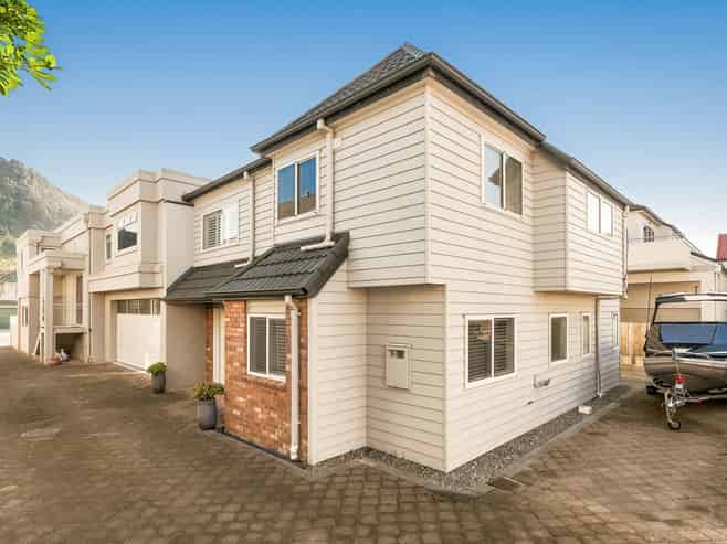 12A Commons Avenue, Mount Maunganui