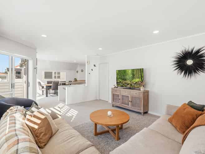 12A Commons Avenue, Mount Maunganui