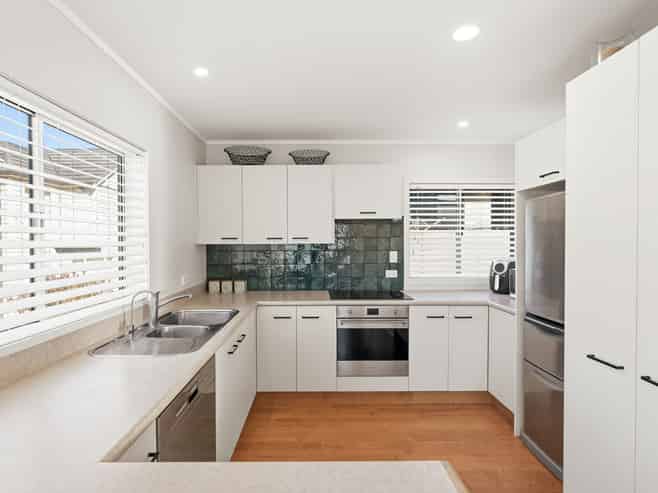 12A Commons Avenue, Mount Maunganui