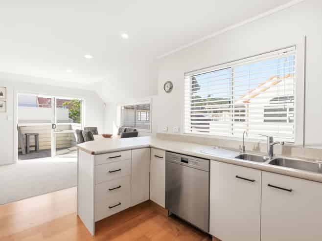12A Commons Avenue, Mount Maunganui