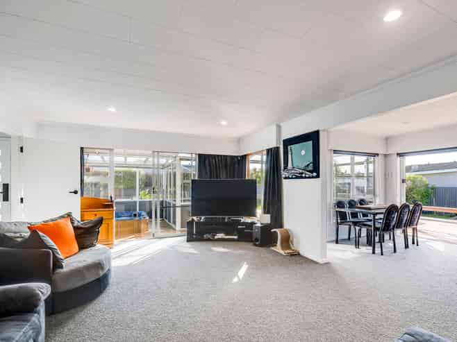 45 Holyrood Street, Taradale