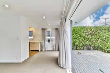 6 Lemington Road, Westmere