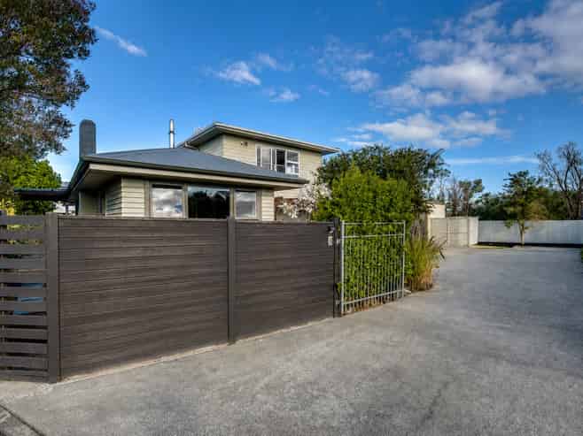 8 Neeve Place, Taradale