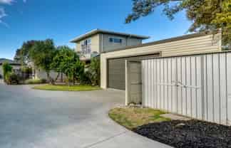 8 Neeve Place, Taradale