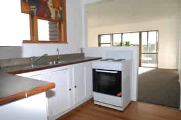 122 Matai Rd, Raumati South