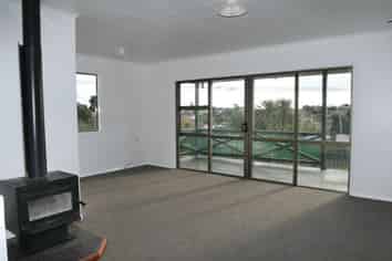122 Matai Rd, Raumati South