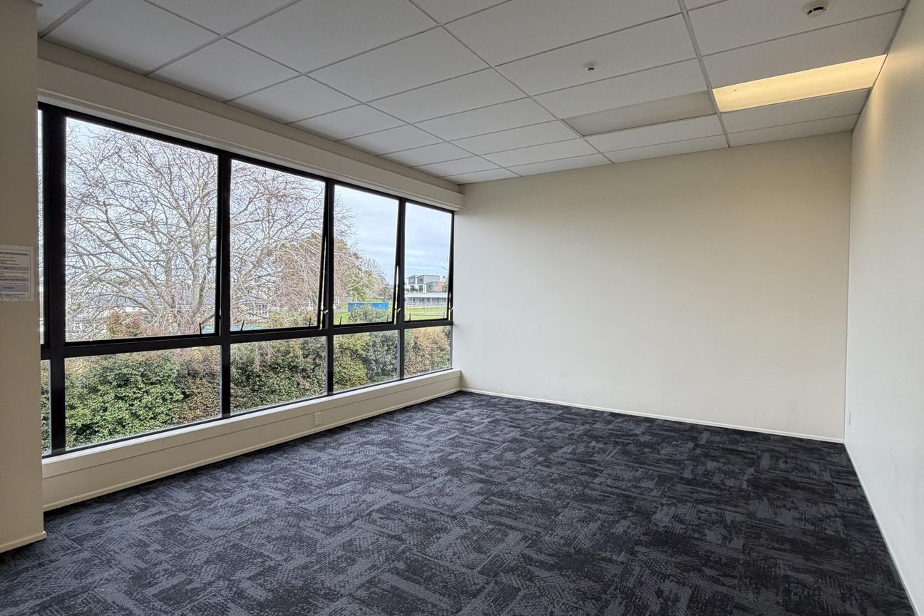 Functional 533sqm Warehouse & Office Space - Aanzicht 6