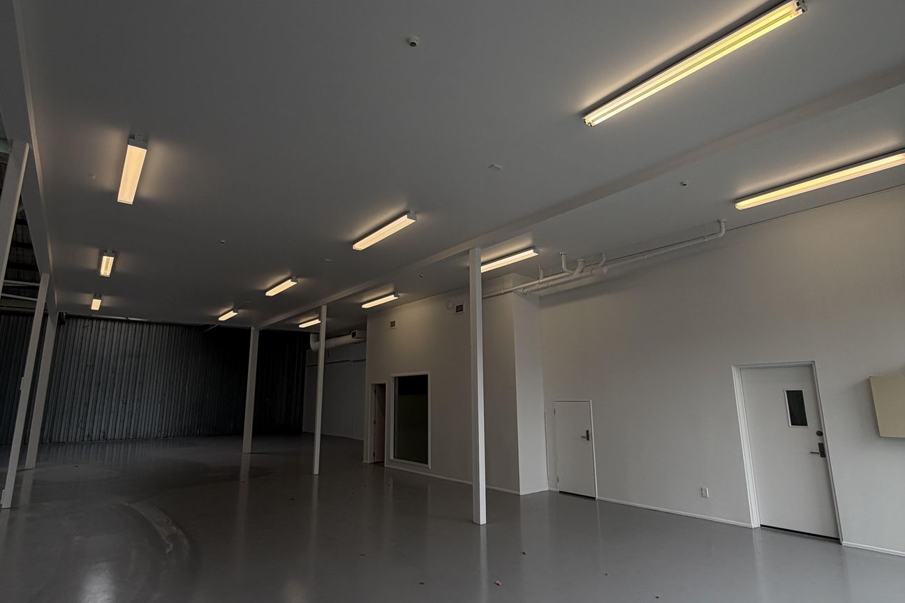 Functional 533sqm Warehouse & Office Space - Aanzicht 4