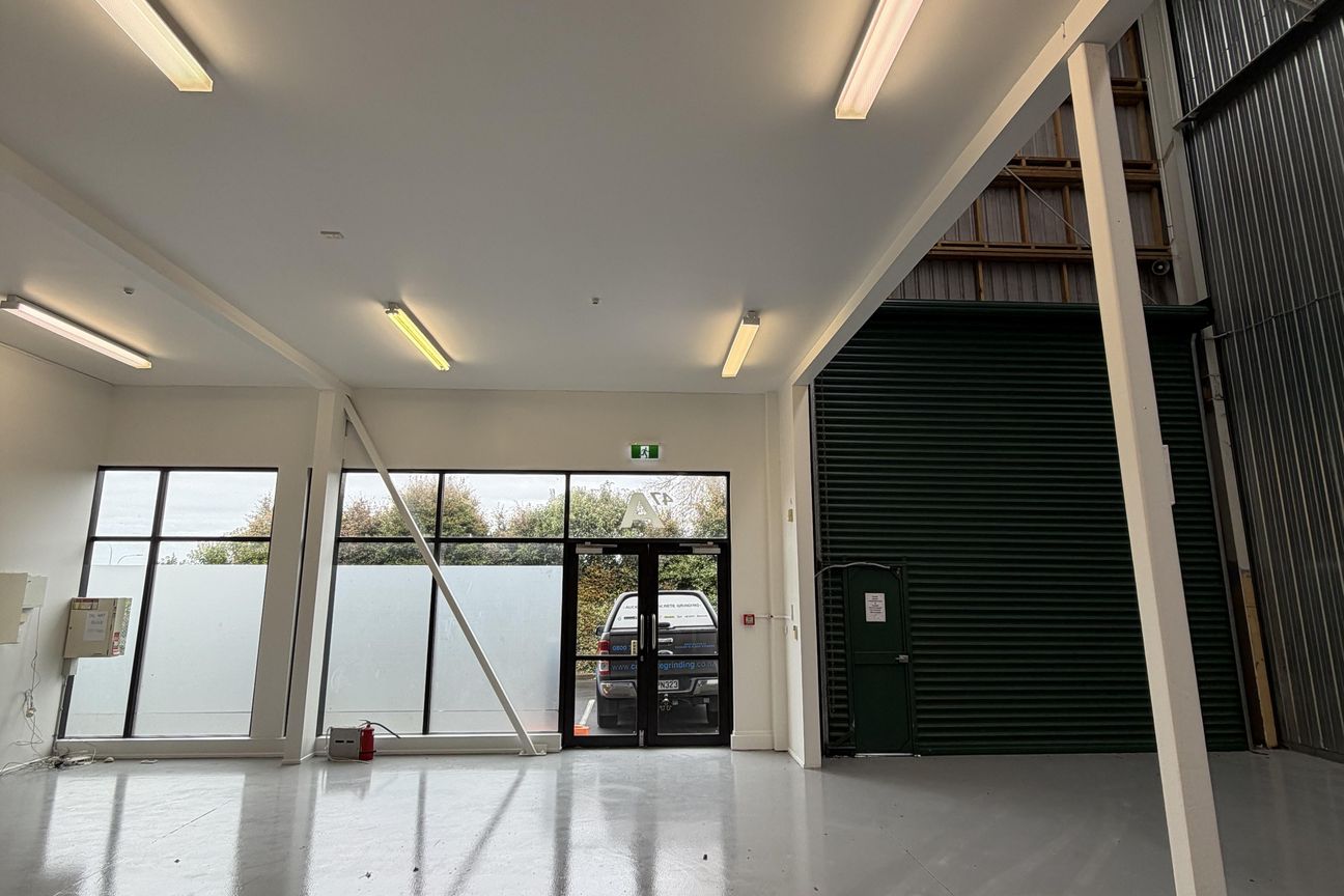 Functional 533sqm Warehouse & Office Space - Aanzicht 2