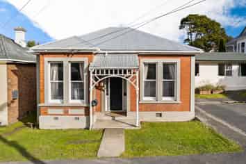 35 Carlyle Street, North East Valley