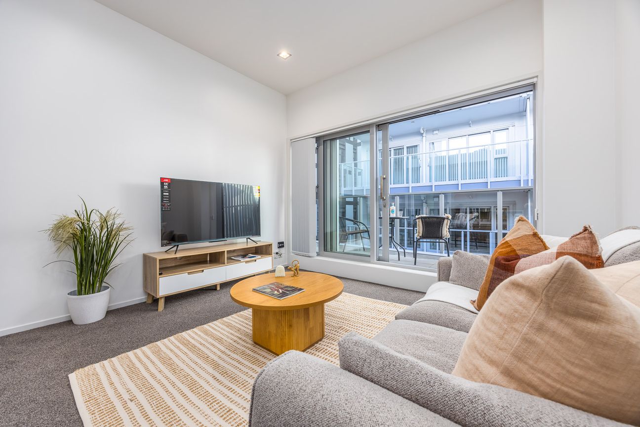 Sunny City-Fringe Living in Popular Uptown Apartments - Ansicht 4