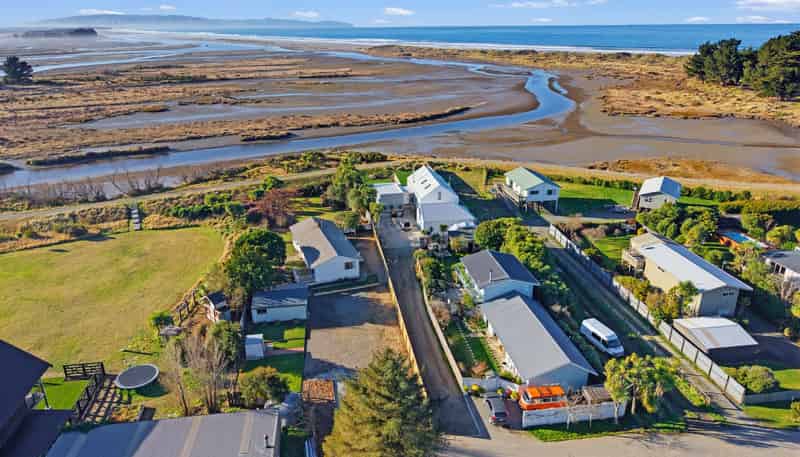 22 Swindells road, Waikuku Beach