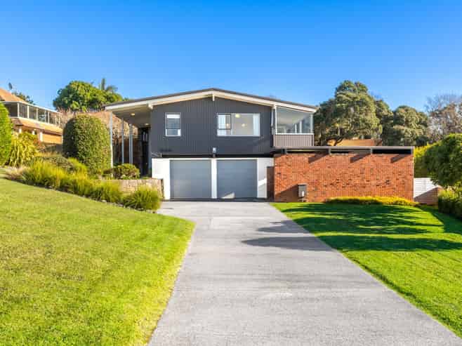 12 Burford Place, Mellons Bay