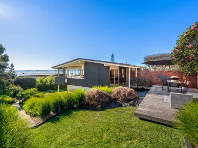 12 Burford Place, Mellons Bay