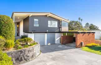 12 Burford Place, Mellons Bay