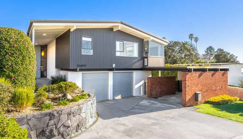 12 Burford Place, Mellons Bay