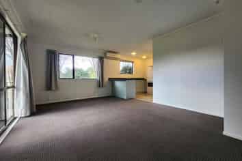8b Carthew Street, Okato