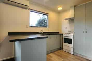 8b Carthew Street, Okato