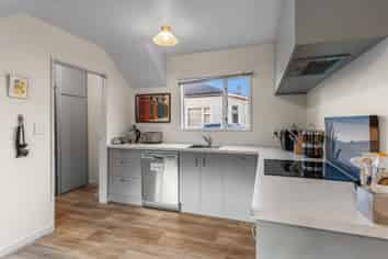 2/20 Grenville Street, Waltham