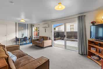 2/20 Grenville Street, Waltham