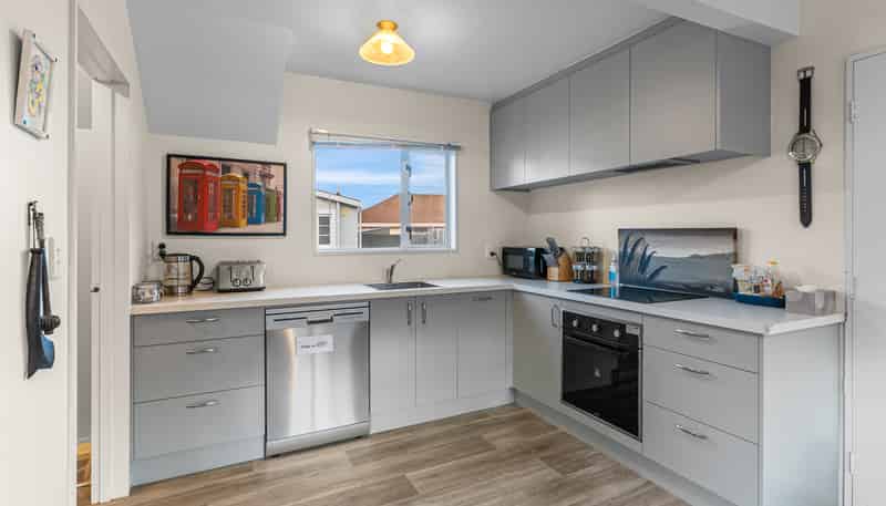 2/20 Grenville Street, Waltham