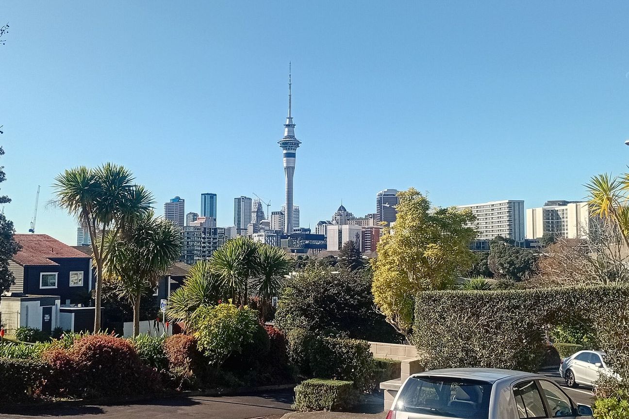 Light-Filled Apartment Close to Ponsonby and CBD - Aanzicht 2