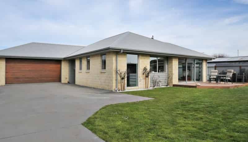 61 Dome Street, Newfield