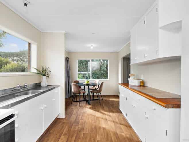 2633 Awhitu Road, Awhitu
