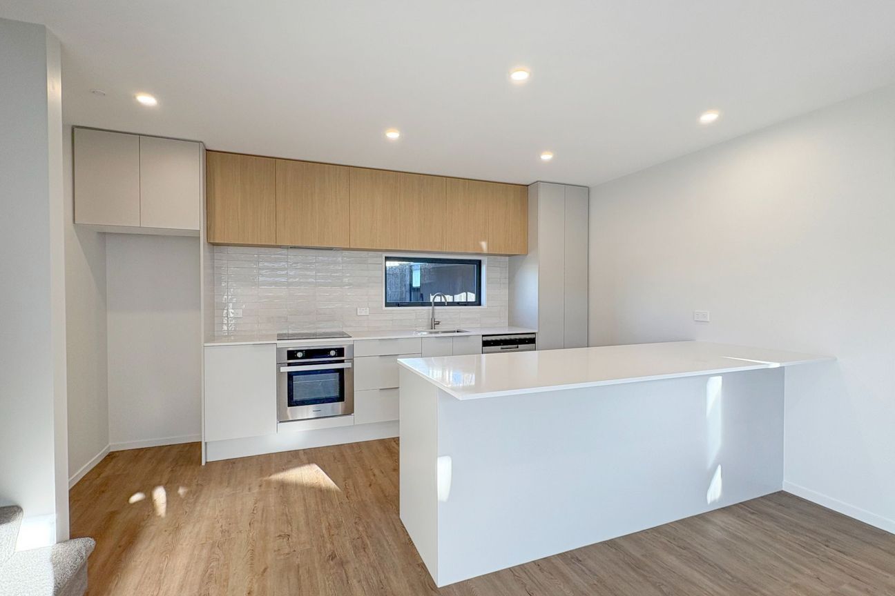 RICHMOND - BRAND NEW STANDALONE TOWNHOUSE, TWO BEDROOMS, CARPARK - Ansicht 2