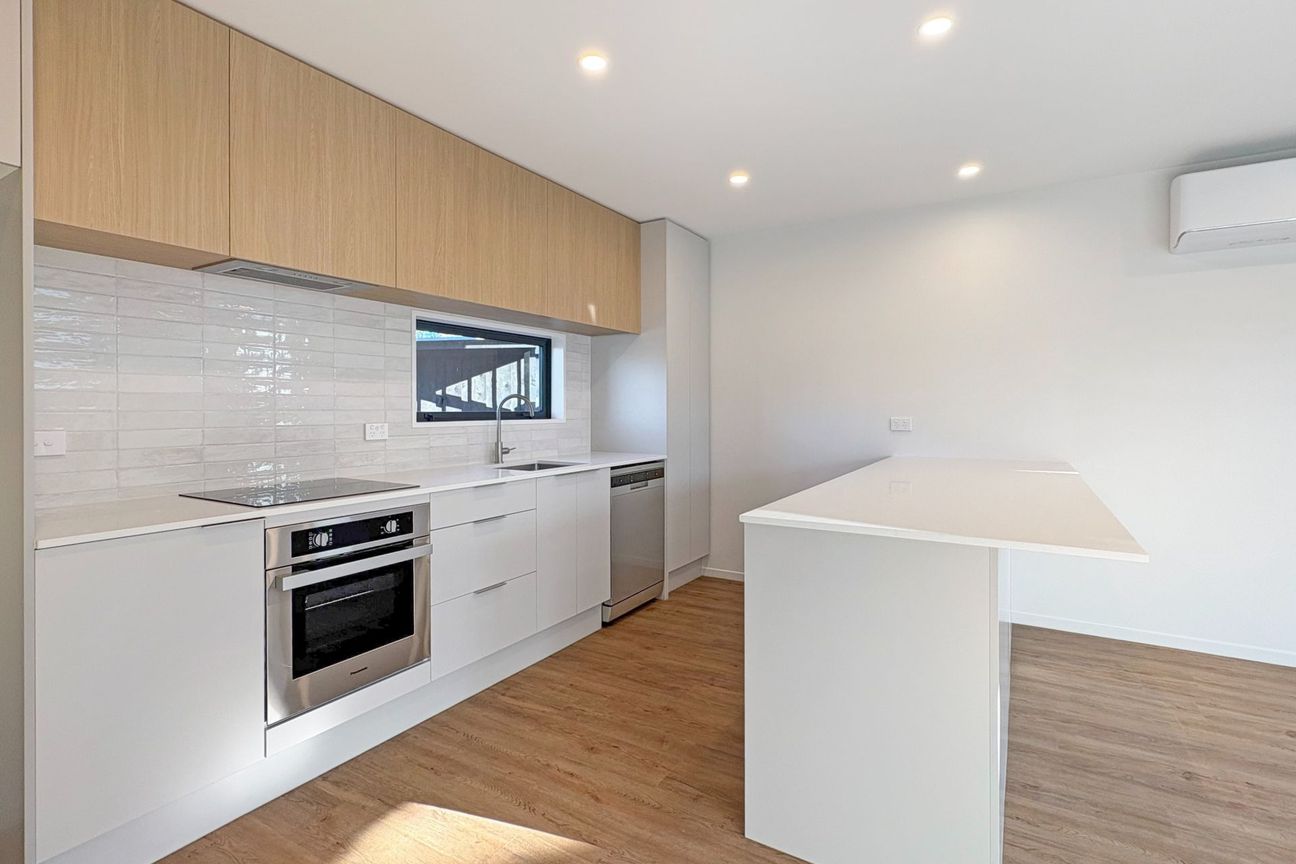 RICHMOND - BRAND NEW STANDALONE TOWNHOUSE, TWO BEDROOMS, CARPARK - Ansicht 3