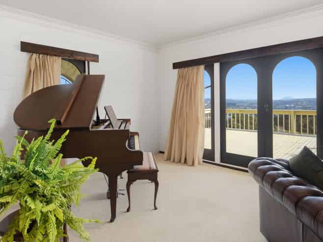 120 Memorial Drive, PARAHAKI