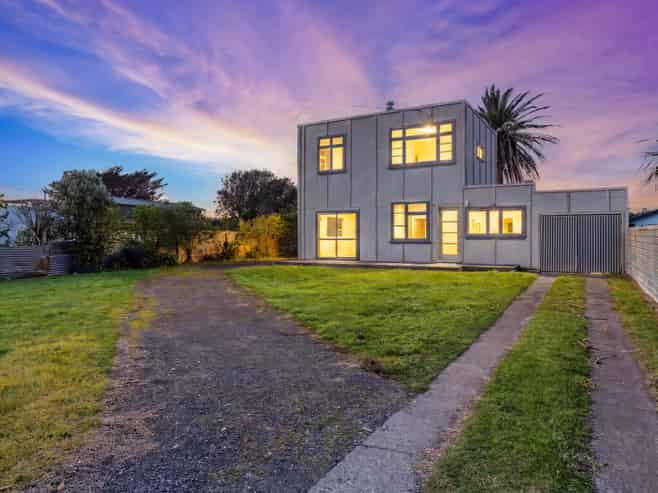 88 Rua Avenue, WAITARERE BEACH