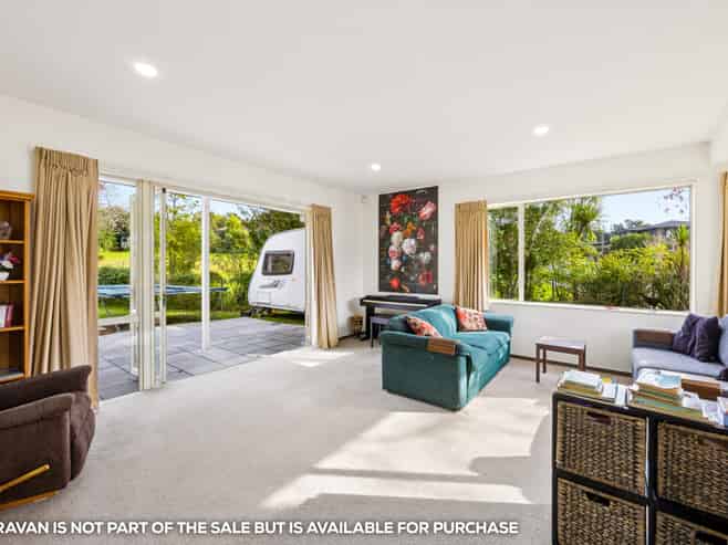 12 Woodfern Crescent, Titirangi