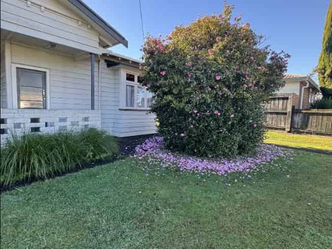 b/1/25 Russell Road, Manurewa